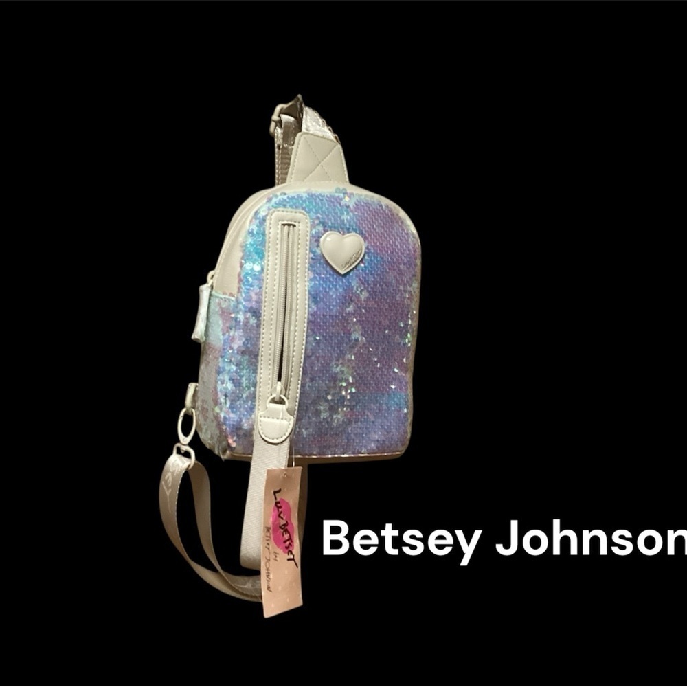 BETSEY JOHNSON SEQUINS BACK PACK 7” x 8”! GREAT GIFT
